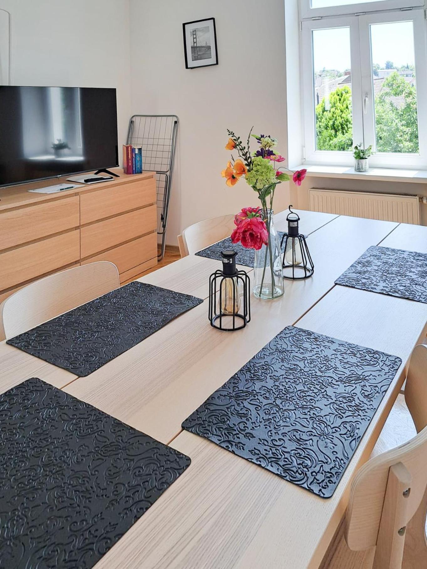 Revliving Apartments Eggenburg Esterno foto